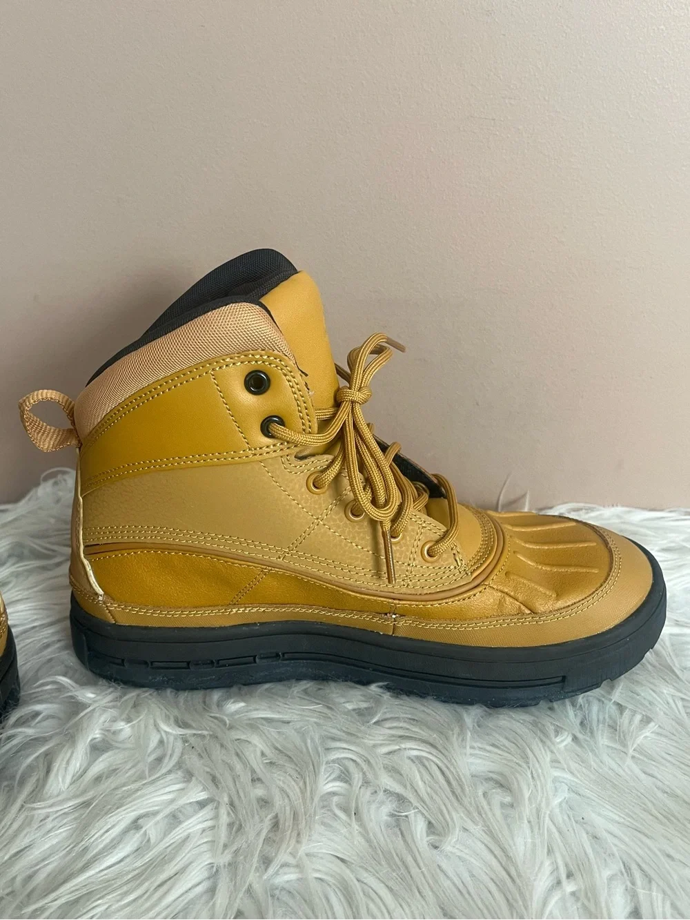 {Nike} Woodside 2 High ACG Boots in Wheat / Black - Youth 5